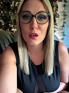 Snapshot of Leanymphoo chatting on 09.17.25 Leanymphoo online show from 09.17.25