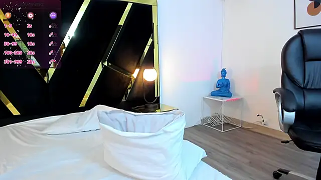 emilybae  online show from 12.10.24