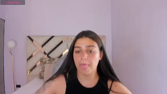 Snapshot of kylie_reyes chatting on 05.12.26 kylie reyes online show from 05.12.26