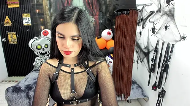 criss 21  online show from 11.10.25