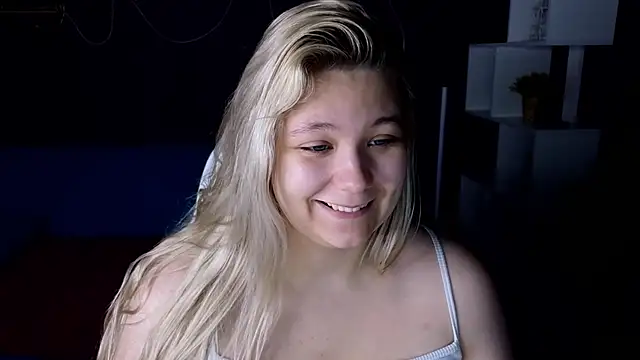 Snapshot of DjennaPalme chatting on 12.10.24 DjennaPalme online show from 12.10.24