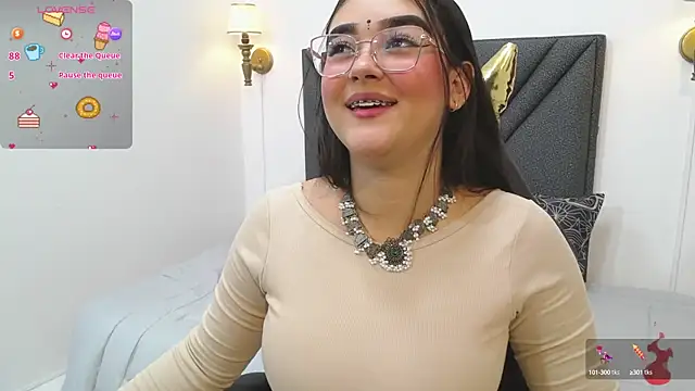Snapshot of analishalimar chatting on 02.19.25 analishalimar online show from 02.19.25