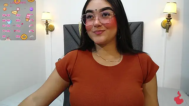 Snapshot of analishalimar chatting on 02.21.25 analishalimar online show from 02.21.25