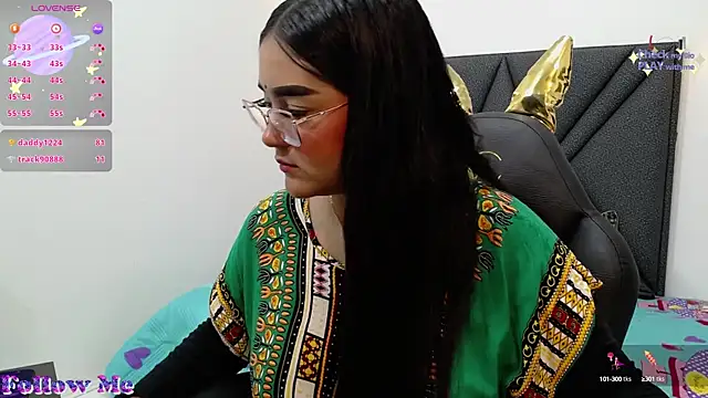 Snapshot of analishalimar chatting on 03.18.25 analishalimar online show from 03.18.25
