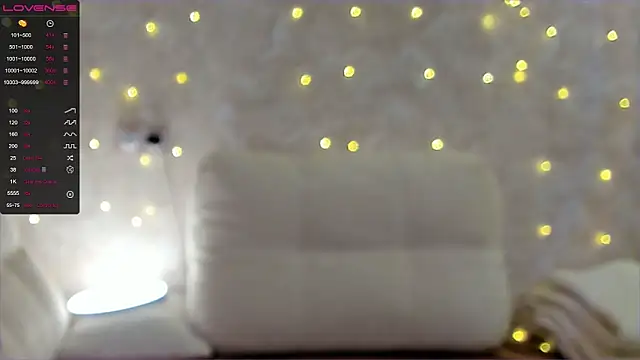 Snapshot of EvaSileZ chatting on 09.19.25 EvaSileZ online show from 09.19.25