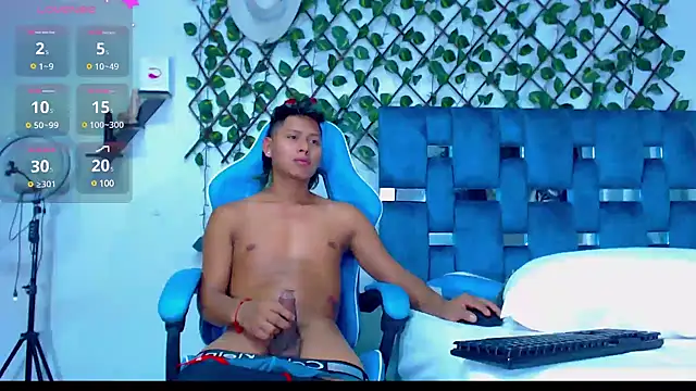 Hakim prettynigg online show from 12.06.24