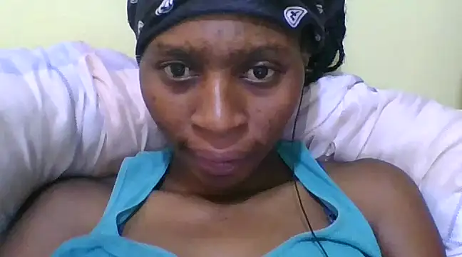 Snapshot of sabssexy chatting on 12.19.24 sabssexy online show from 12.19.24