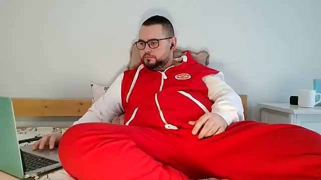 Snapshot of cutie_ben chatting on 02.16.25 cutie ben online show from 02.16.25