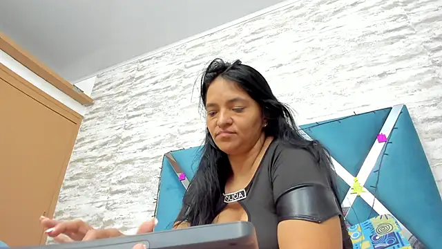 veronica salas online show from 12.23.24