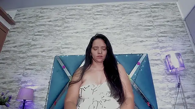 veronica salas online show from 12.28.24