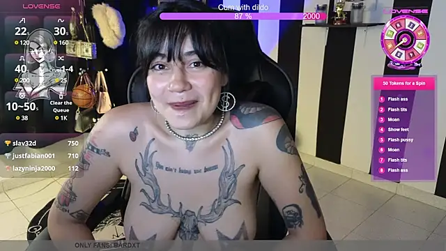 Snapshot of val_bardot chatting on 03.22.25 val bardot online show from 03.22.25