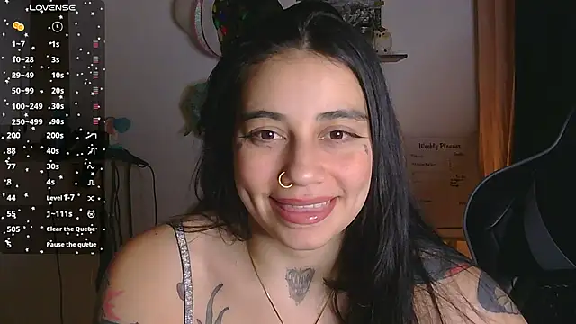 Snapshot of val_bardot chatting on 06.22.26 val bardot online show from 06.22.26
