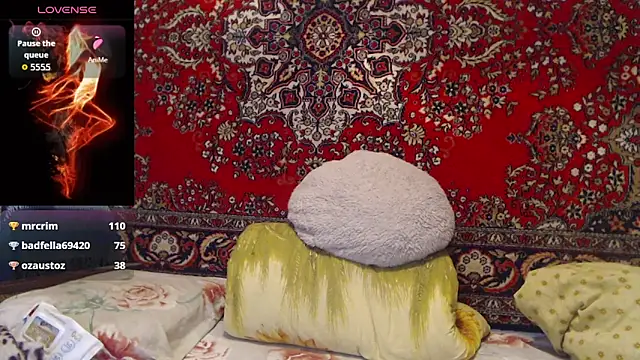 Snapshot of Sandra_Carina chatting on 11.18.25 Sandra Carina online show from 11.18.25