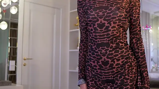 Snapshot of kriss1onee chatting on 10.22.25 kriss1onee online show from 10.22.25