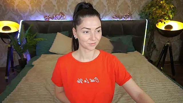 EmilyHalls online show from 03.22.25