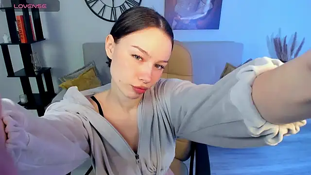 KaitieLove online show from 03.02.25