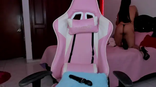 Sara Squirting Heels online show from 05.30.26