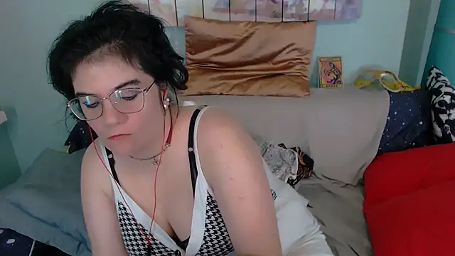 EverlyRays online show from 11.02.25