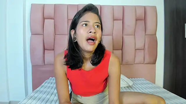 JuliKim  online show from 09.10.25