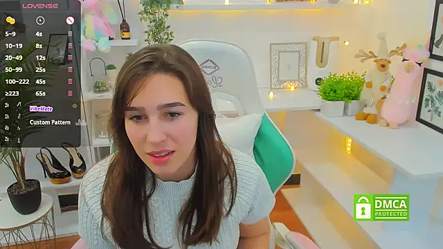 Snapshot of _Eliizabeth_ chatting on 12.20.24 Eliizabeth online show from 12.20.24