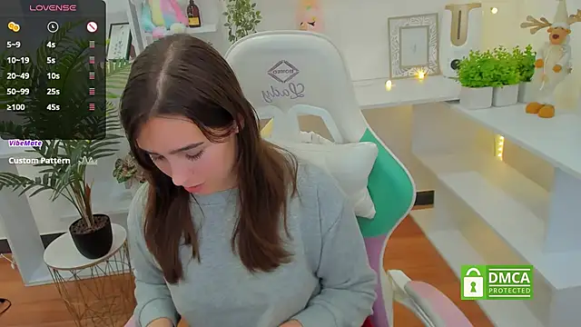 Snapshot of _Eliizabeth_ chatting on 01.11.25 Eliizabeth online show from 01.11.25