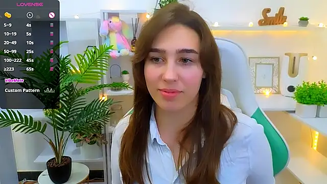 Snapshot of _Eliizabeth_ chatting on 01.24.25 Eliizabeth online show from 01.24.25
