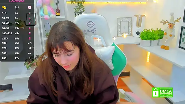 Snapshot of _Eliizabeth_ chatting on 02.10.25 Eliizabeth online show from 02.10.25