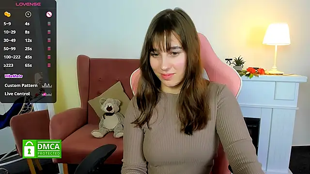 Snapshot of _Eliizabeth_ chatting on 02.13.25 Eliizabeth online show from 02.13.25