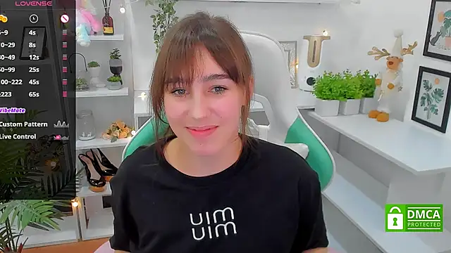 Snapshot of _Eliizabeth_ chatting on 03.17.25 Eliizabeth online show from 03.17.25