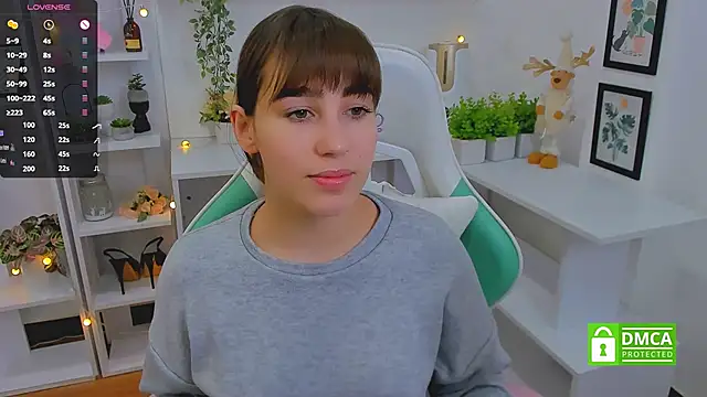 Snapshot of _Eliizabeth_ chatting on 03.21.25 Eliizabeth online show from 03.21.25
