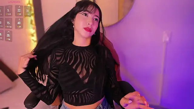 Snapshot of emma_woods_ chatting on 12.27.24 emma woods online show from 12.27.24