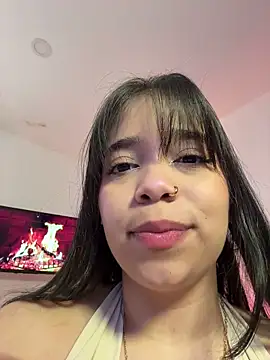 tati reyess online show from 04.07.26