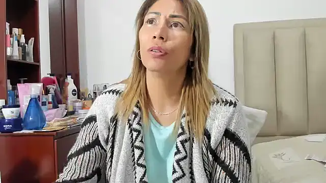 Chloemiller89 online show from 01.14.25