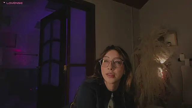 Snapshot of lua_ferch__ chatting on 12.20.24 lua ferch online show from 12.20.24