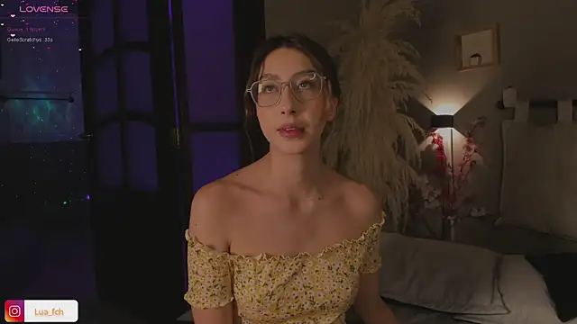 Snapshot of lua_ferch__ chatting on 12.24.24 lua ferch online show from 12.24.24