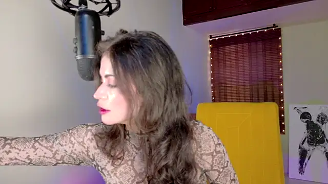 Snapshot of Emma__Blanco chatting on 10.02.25 Emma  Blanco online show from 10.02.25