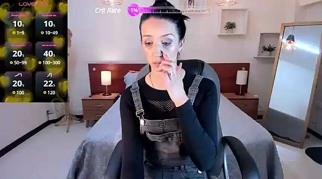 Kristen Garner online show from 12.17.24