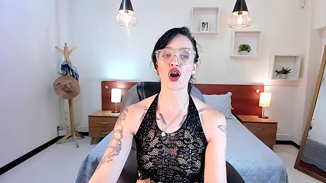 Kristen Garner online show from 01.16.25