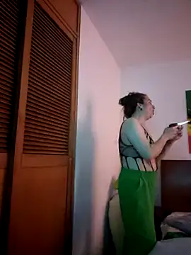 Yashira Jaziri online show from 01.14.26