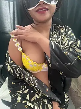 Snapshot of Amelia_singh chatting on 10.17.25 Amelia singh online show from 10.17.25