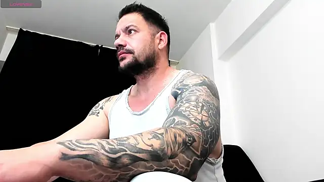 musclemonster31 online show from 12.21.25