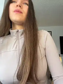 Snapshot of AmelieLaurent_ chatting on 08.05.26 AmelieLaurent online show from 08.05.26