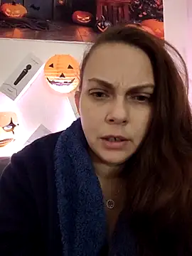 Snapshot of LEAsquirt91 chatting on 11.27.25 LEAsquirt91 online show from 11.27.25