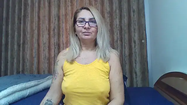 PussyEvely online show from 12.15.25