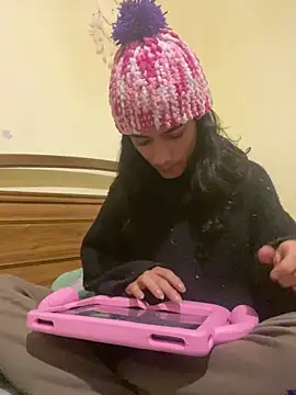 calliemaggotbone online show from 01.18.26