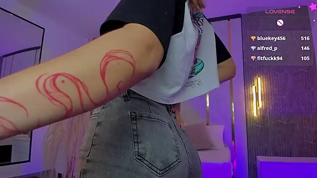 riley sierra online show from 07.06.26
