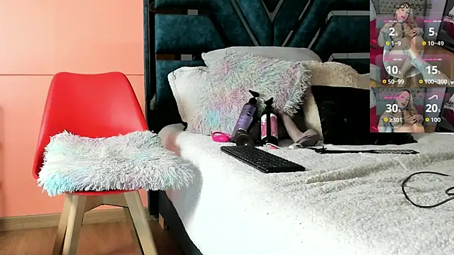 Snapshot of _BrendaMichel_ chatting on 10.06.25 BrendaMichel online show from 10.06.25