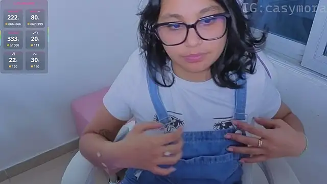 Cuteprincess21 online show from 12.17.25