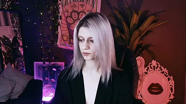 Snapshot of Noah_ElmerX chatting on 04.03.26 Noah ElmerX online show from 04.03.26