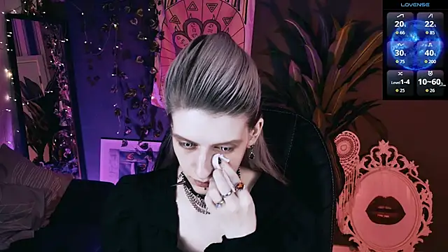 Snapshot of Noah_ElmerX chatting on 04.14.26 Noah ElmerX online show from 04.14.26